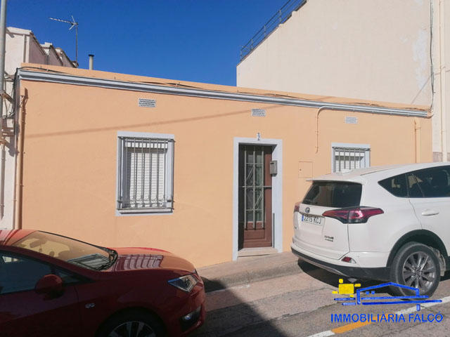 House -
                        Portbou -
                        2 bedrooms -
                        4 persons