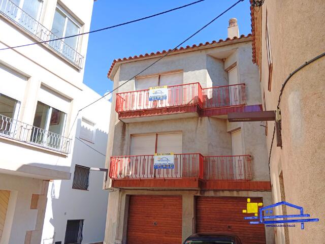 Apartment -
                        Sin Asignar -
                        3 bedrooms -
                        6 persons